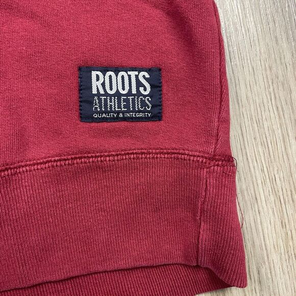 Roots Athletics Sweatshirt Mens XL Red Crewneck Pullover Flag Logo International - Picture 8 of 14
